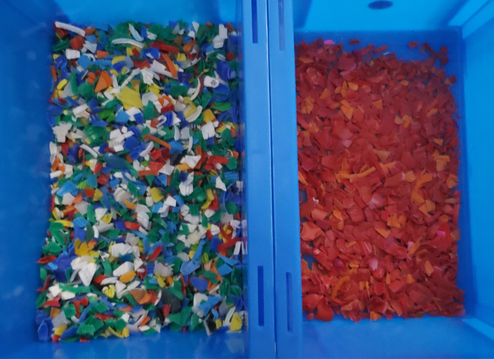 Machine de séparation de couleur Fournisseurs de trieur de flocons de plastique pour machine de recyclage de plastique